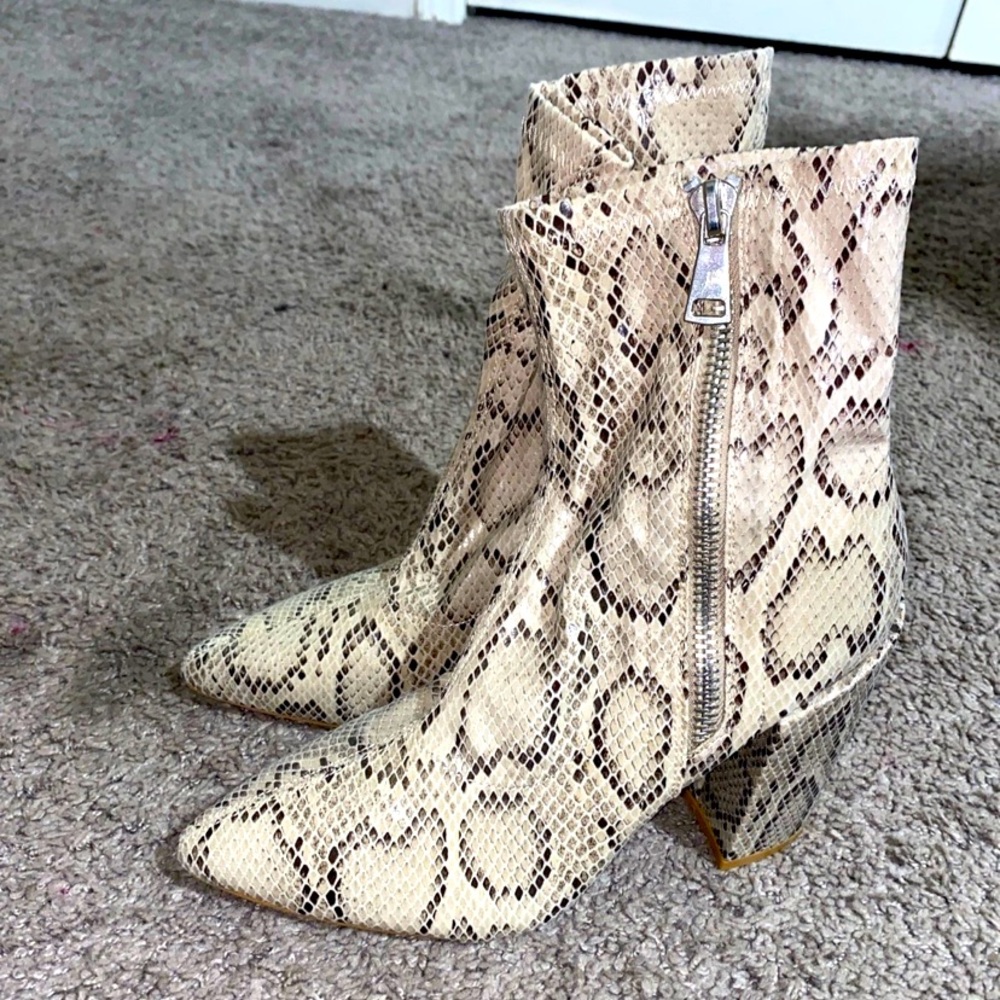Prettylittlething shoes! Never worn and goes with any outfit